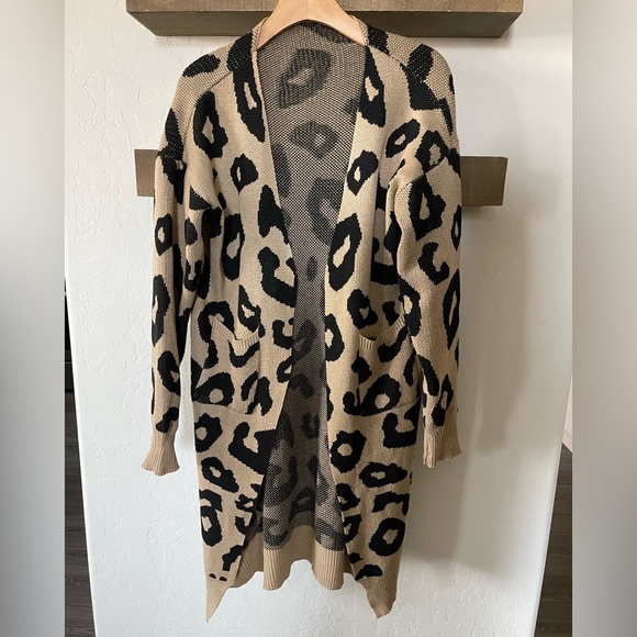 Leopard print| Long Line, open front knit cardigan, size S/M•••Cotton blend 🫶🏻 - Picture 1 of 11